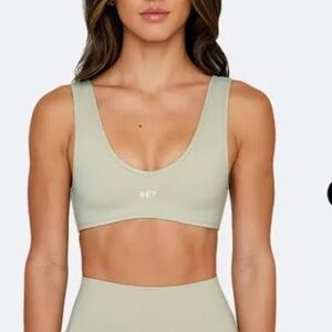 SET Active thistle sportbody bra and legging set sage light green sports…